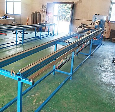 Crimped finned tube making machine
